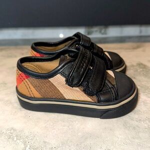 Baby Velcro Burberry sneakers